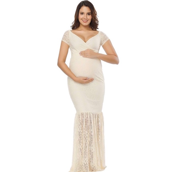 Maternity Gown - Picture 1 of 6